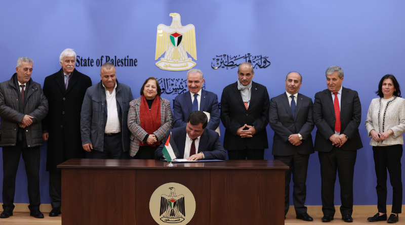 برعاية رئيس الوزراء اشتية.. توقيع اتفاقيات ممولة من الصناديق العربية والإسلامية عبر البنك الإسلامي للتنمية بقيمة 43 مليون دولار
