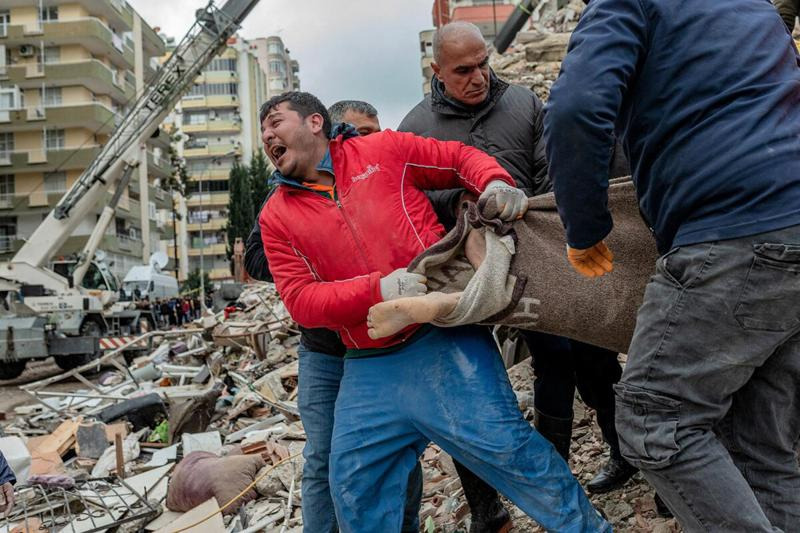 عدد ضحايا زلزال تركيا وسوريا المدمر يتخطى الـ11 ألفاً!