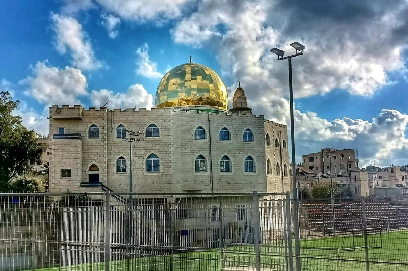 مطالبات اسرائيلية بهدم "القبة الذهبية" لمسجد الرحمن في بيت صفافا بالقدس