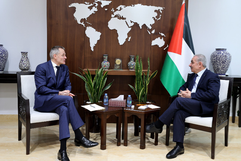 رئيس الوزراء اشتية يدعو لتنسيق الجهود الأوروبية للاعتراف بفلسطين