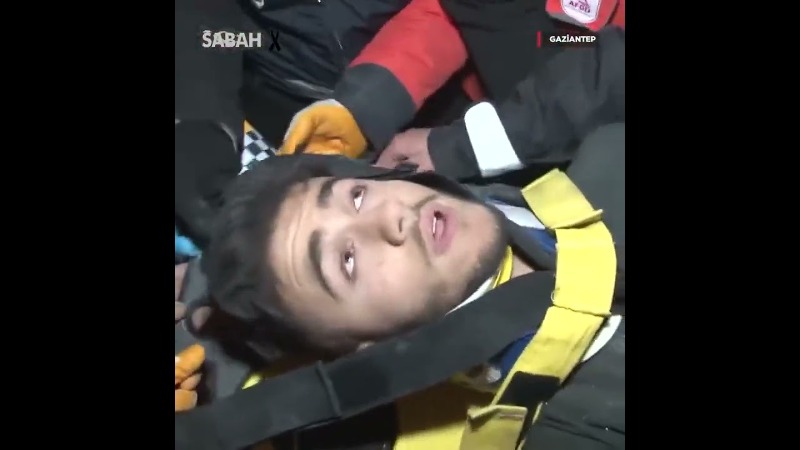 لحظة إنقاذ المراهق التركي عدنان في غازي عنتاب  بعد 94 ساعة تحت الركام