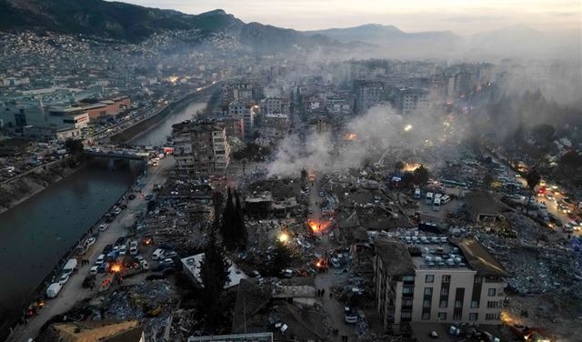 “ناسا” تنشر صورًا لحجم الدمار الهائل الذي خلفه زلزال تركيا