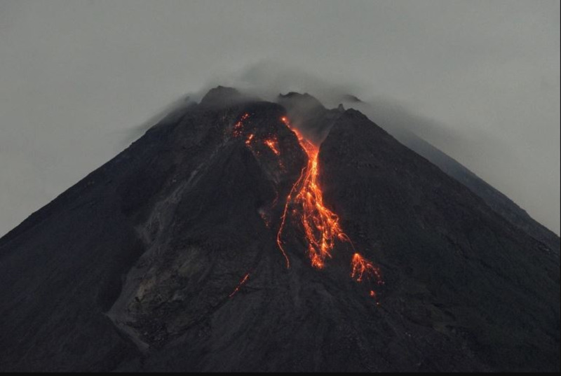 العثور على 4 جثث جراء تحطم طائرة فوق فوهة بركان في الفلبين