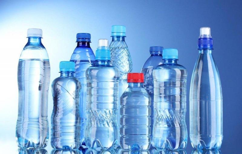 كميات صادمة من البكتيريا في زجاجات المياه القابلة لإعادة الاستخدام!