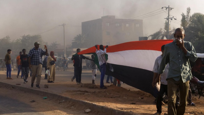 تزايد حدة الاشتباكات منذ ساعات الفجر الأولى في السودان