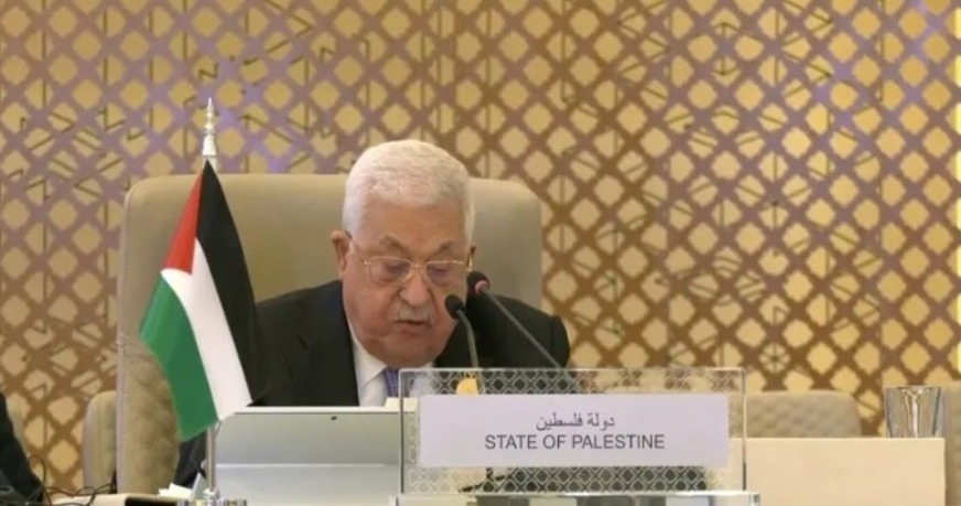 الرئيس عباس  يدعو الدول العربية لتقديم مرافعاتها المكتوبة لـ"العدل الدولية" لإصدار فتواها بشأن ماهية الاحتلال