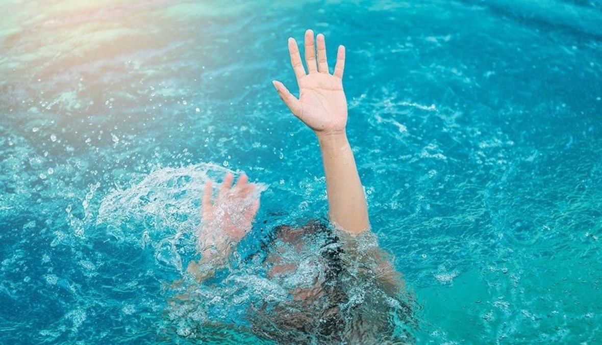 إنقاذ ٧ أشخاص من الغرق في بحر صور