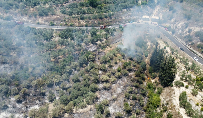حريق بأراض زراعية في بلدة قاقعية الجسر