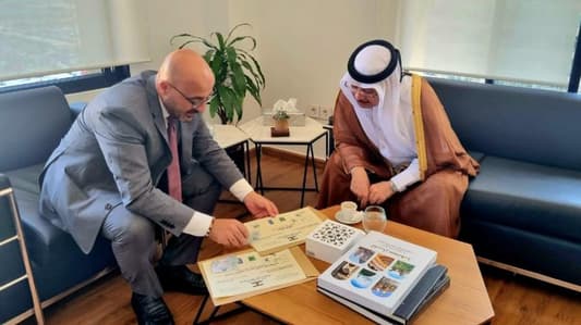 وزير البيئة يقدّم شجرتي أرز بإسم قطر وسفيرها تقديراً للعلاقة الأخوية