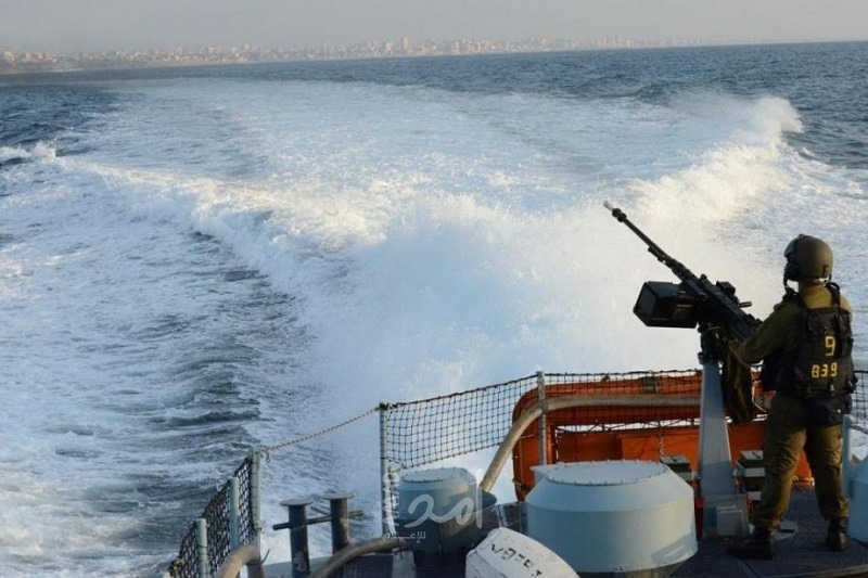 بحرية الاحتلال تطلق نيران رشاشاتها صوب مراكب الصيادين ببحر شمال غزة