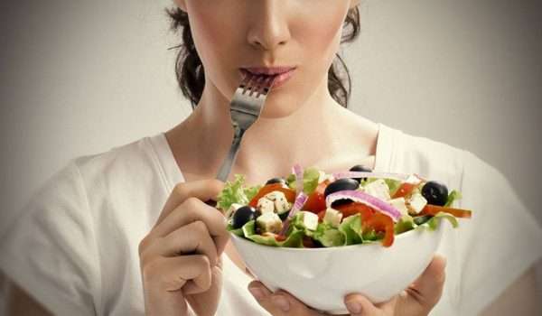 أطعمة تساعد في كبح الشهية وتخفيف الشعور بالجوع