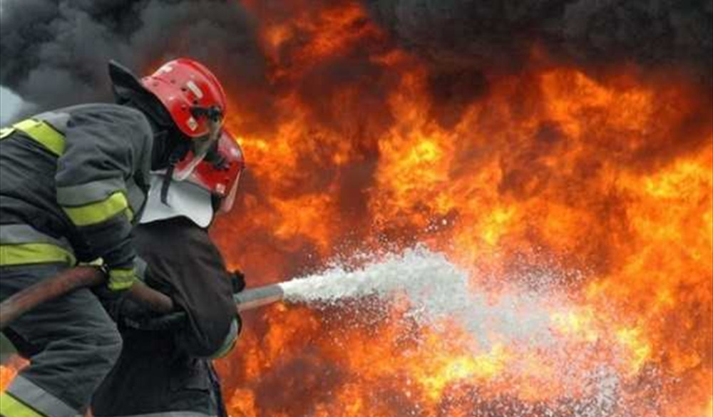 اصابة عنصرين من الدفاع المدني خلال اخماد حريق في خراج بلدة حاصبيا