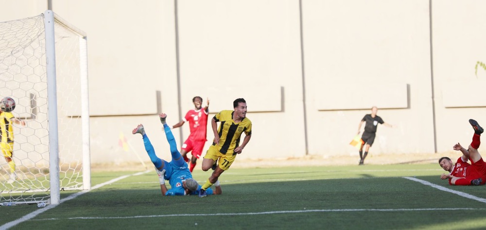 العهد يهزم الأهلي النبطية برباعية في افتتاح مباريات الجولة الثالثة