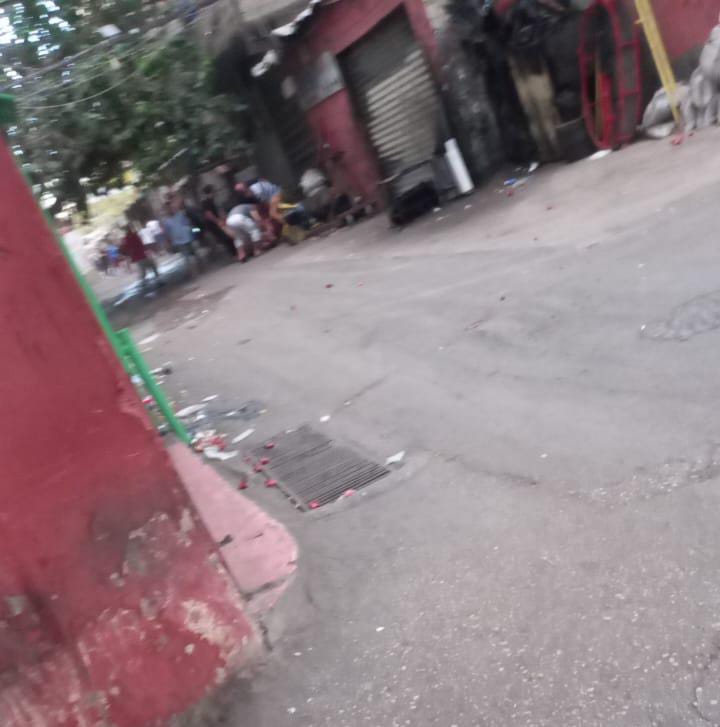 بالفيديو.. سقوط قذيفة بجانب مسجد الهدى في تعمير عين الحلوة