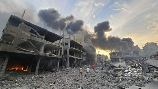 بالصور: الدمار الذى خلفه الاحتلال في منازل المواطنين بمخيم جباليا شمال قطاع غزة، صباح اليوم