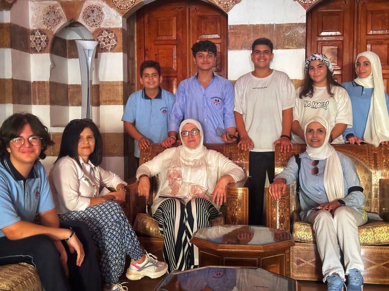 جولة لتلامذة "مدرسة الحاج بهاء الدين الحريري" في رحاب "تاريخ صيدا وتراثها"