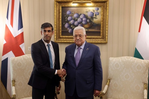 الرئيس عباس يلتقي مع رئيس الوزراء البريطاني ريشي سوناك في القاهرة