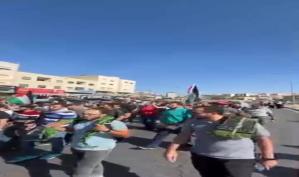 بالصور | آلاف الأردنيين ينطلقون بمسيرات حاشدة من كل المدن والبلدات باتجاه الحدود مع فلسطين في رسالة تضامن مع شعبها ورفضاً للعدوان الإسرائيلي على غزة