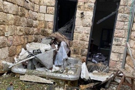 بالفيديو - صاروخ من لبنان يدمر منزلًا في مستوطنة "راموت نفتالي"