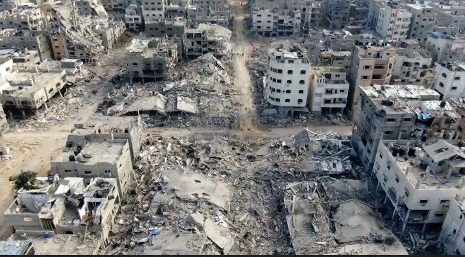 بالفيديو - الاحتلال يوثق لحظة تدمير مدرسة في بيت لاهيا شمال قطاع غزة