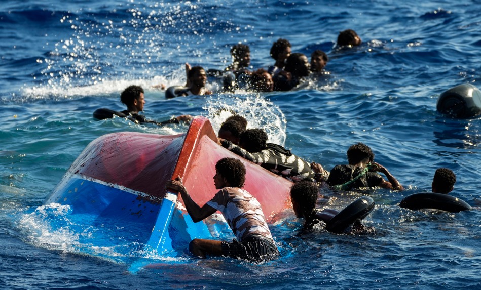 بقيت لأيام في البحر ... وفاة طفلة على متن قارب انطلق من لبنان!