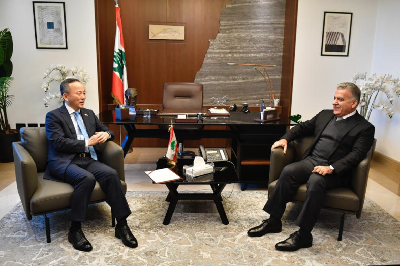 اللواء إبراهيم يعرض تطورات الأوضاع في لبنان وغزة مع سفير جمهورية كوريا الجنوبية