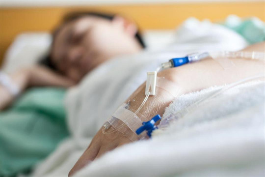 امرأة تستيقظ من غيبوبة دامت 5 سنوات بسبب "نكتة"!