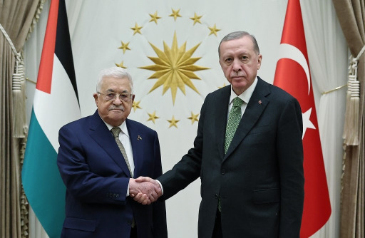 الرئيس عباس يجتمع مع نظيره التركي