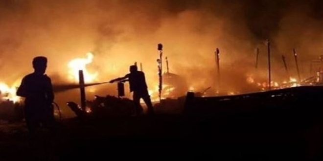 بالفيديو - حريق كبير يلتهم مخيمًا للنازحين السوريين في عرسال!