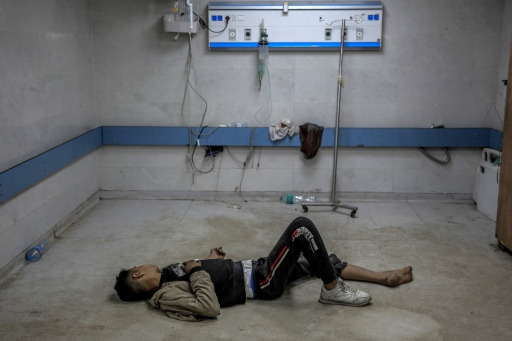 جيش الاحتلال يفصل أجهزة التنفس عن مرضى في " مستشفى الشفاء"... ويعتقل أفراداً من الطاقم الطبي
