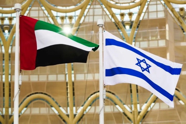 الإمارات تجمد علاقاتها الدبلوماسية مع الكيان الاسرائيلي