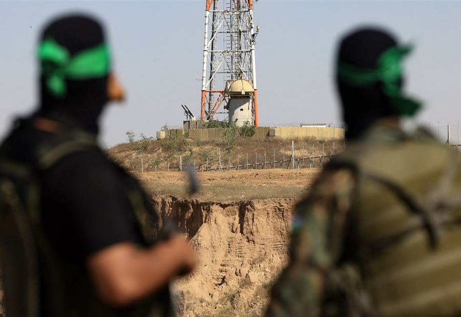 بـ20 صاروخ "غراد"... "القسام" - لبنان تقصف موقعًا اسرائيليًا في الجليل