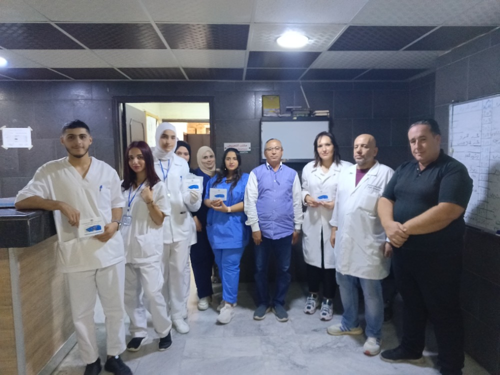 التجمع الديمقراطي للمهنيين الفلسطينيين يكرم العاملين في قسم التمريض بـ"مستشفى الهمشري"