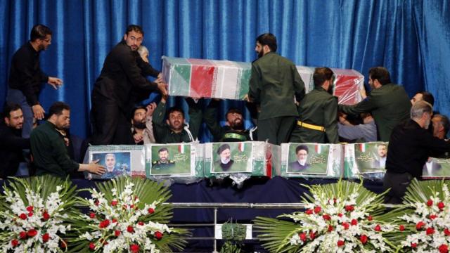 بالفيديو - بدء مراسم تأبين الرئيس الإيراني بحضور عدد من مسؤولي الدول