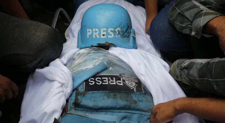 استشهاد الصحفية علا الدحدوح إثر قصف إسرائيلي