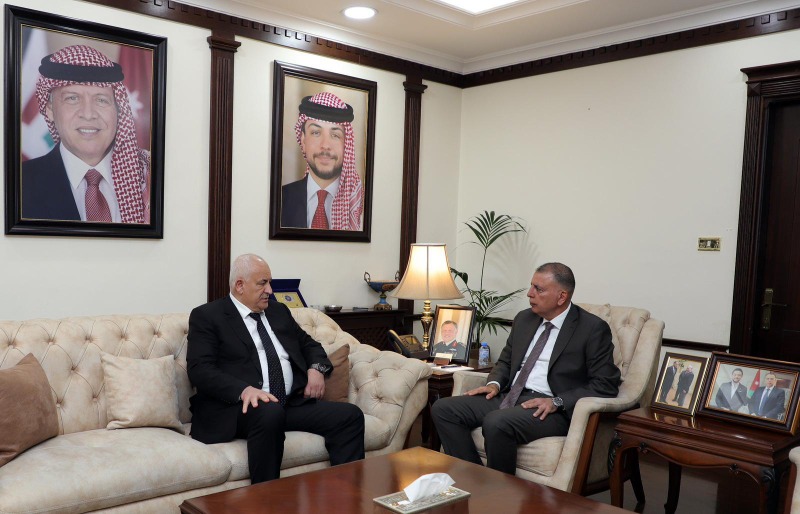 وزير الداخلية الفلسطيني  يلتقي نظيره الأردني