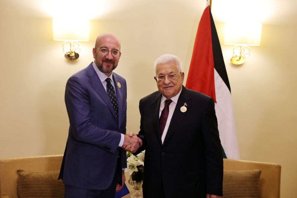الرئيس عباس  يلتقي رئيس مجلس الاتحاد الأوروبي!