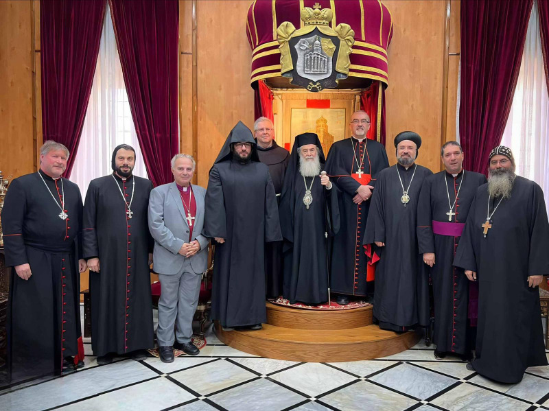 "الرئاسية العليا لشؤون الكنائس في فلسطين" تدعم قرارات البطاركة ورؤساء الكنائس مواجهة اجراءات الاحتلال فرض الضرائب