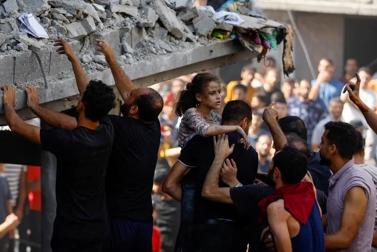 بينهم 153 صحافياً.. عدد شهداء العدوان على غزة يرتفع إلى 37900