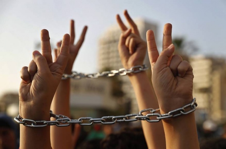 وثيقة لرئيس "الشاباك" تكشف عن رقم هائل للمعتقلين الفلسطينيين