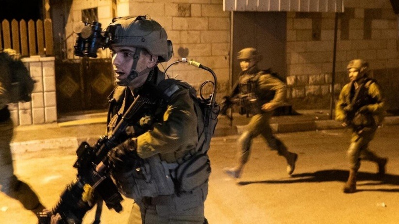 الاحتلال يعتقل 15 مواطناً من الضفة الغربية!