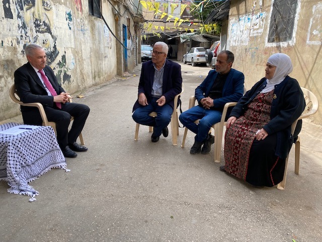 اللاجئون الفلسطينيون في لبنان يشكرون الرئيس محمود عباس على تقديماته في شهر رمضان المُبارك