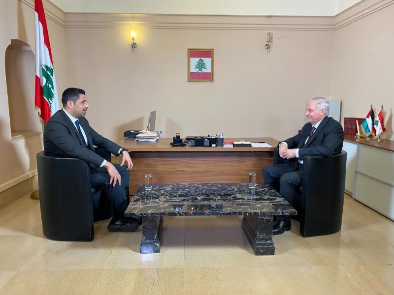 فيديو - هيثم زعيتر يستضيف د. الحسن، حول "دور لجنة الحوار اللبناني الفلسطيني تجاه دعم اللاجئين الفلسطينيين" 09-12-2022