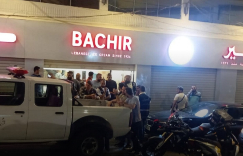 جريمة مروعة في الأشرفية... قتله وأخفى الجثّة في المحلّ!