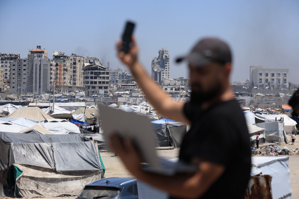 هيئة تنظيم قطاع الاتصالات: انقطاع جديد في خدمات الإنترنت والاتصالات الثابتة في محافظتي غزة والشمال