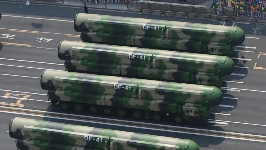 قادر على ضرب أي نقطة في العالم... تعرفوا على "صاروخ DF-41" الصيني!