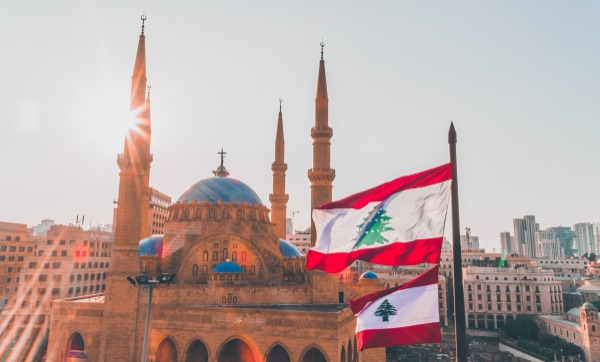 الطائفة التي لا يتحدث بأسمها أحد