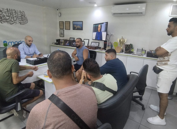 عمر مرجان يستقبل أصحاب البسطات في السوق التجاري: لحل عادل ينظم السوق التجاري بشكل حضاري