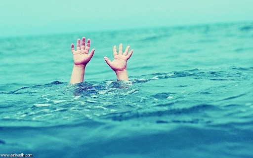 حادثة مؤلمة.. وفاة شاب ثلاثيني بعد فقدانه الوعي وغرقه في المسبح