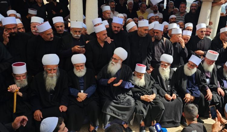 في لبنان.. اجتماع درزي طارئ  استنكارا لأحداث السويداء: نعيش بكرامة ونموت بكرامة